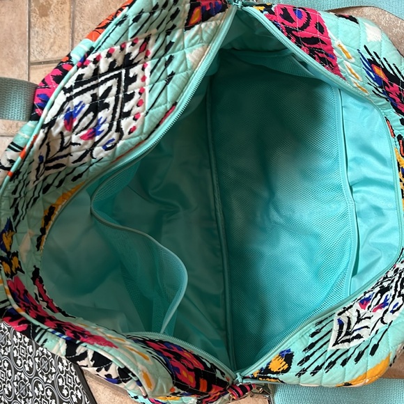 Vera Bradley Large Bag - Picture 3 of 3